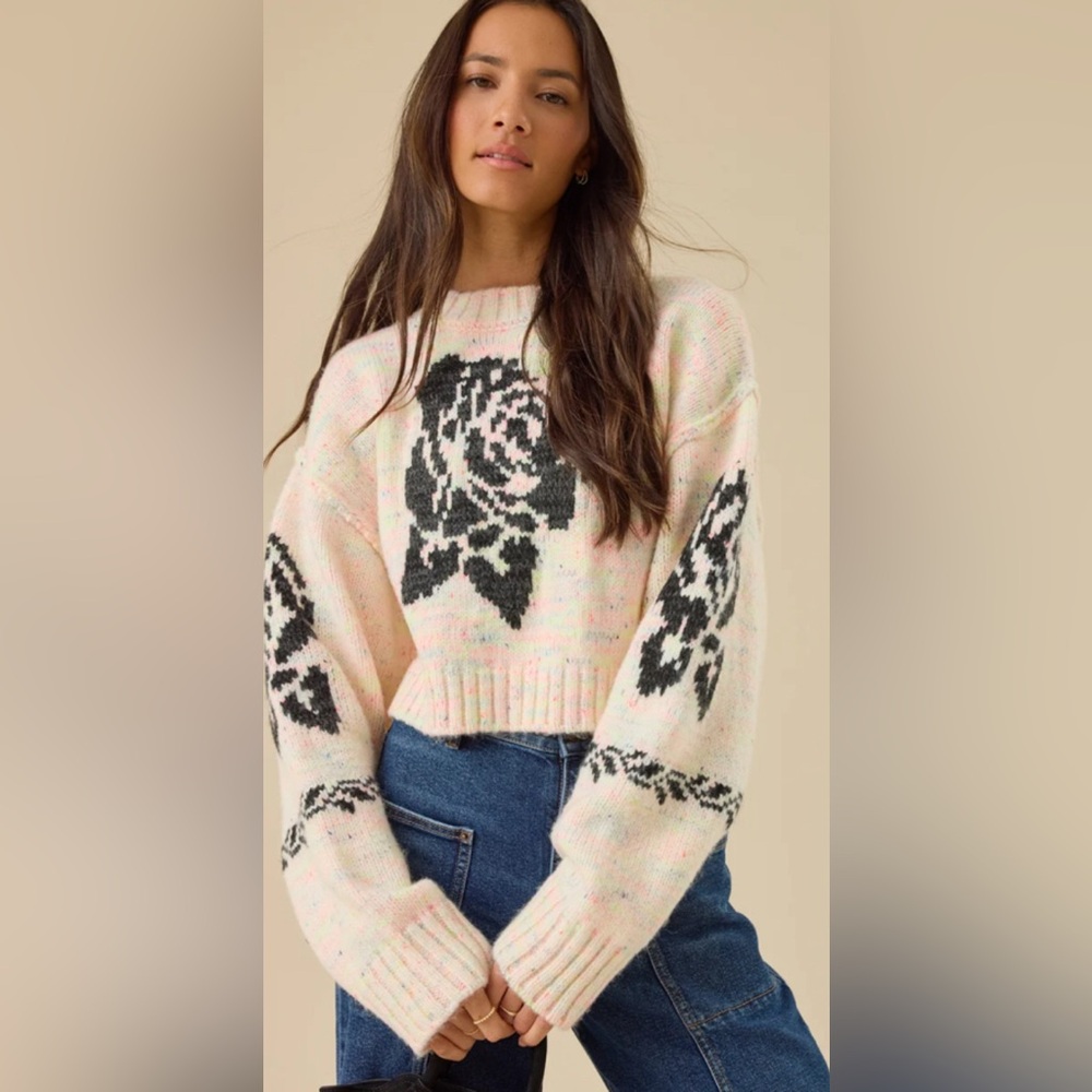 Chunky Cream Floral Intarsia Cropped Sweater